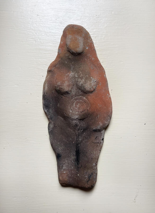 Tamesis Ceramic figurine made from open-fired foraged river clay 6 x 12 cm 2026